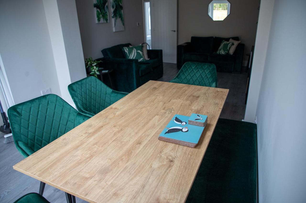 Wave Stays - Ground Floor Apartment - Outside Seating Area Cleveleys Buitenkant foto